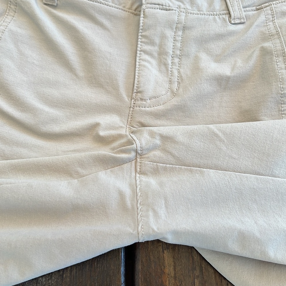 Athleta Women’s Shorts - Picture 14 of 16